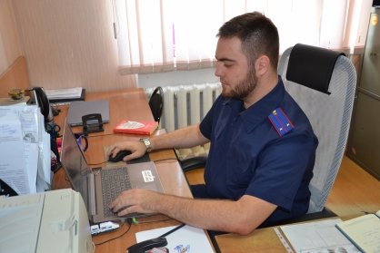 Житель Урицкого района Орловской области обвиняется в применении насилия в отношении представителя власти